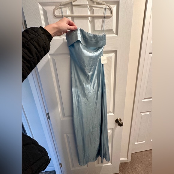 New with tags Altar’d State Paityn Strapless Maxi Dress - Picture 5 of 8